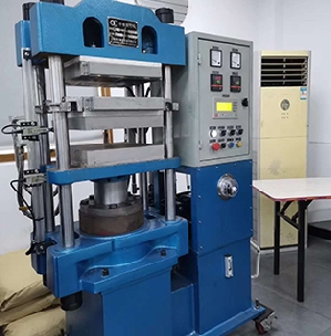 25T電熱水冷平板硫化機(jī)